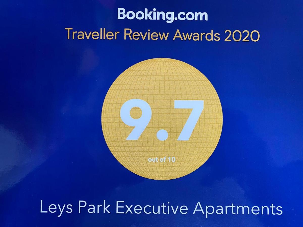 Leys Park Executive Apartments 던펌린 외부 사진