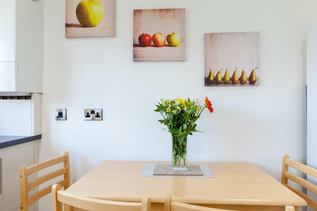Leys Park Executive Apartments 던펌린 외부 사진