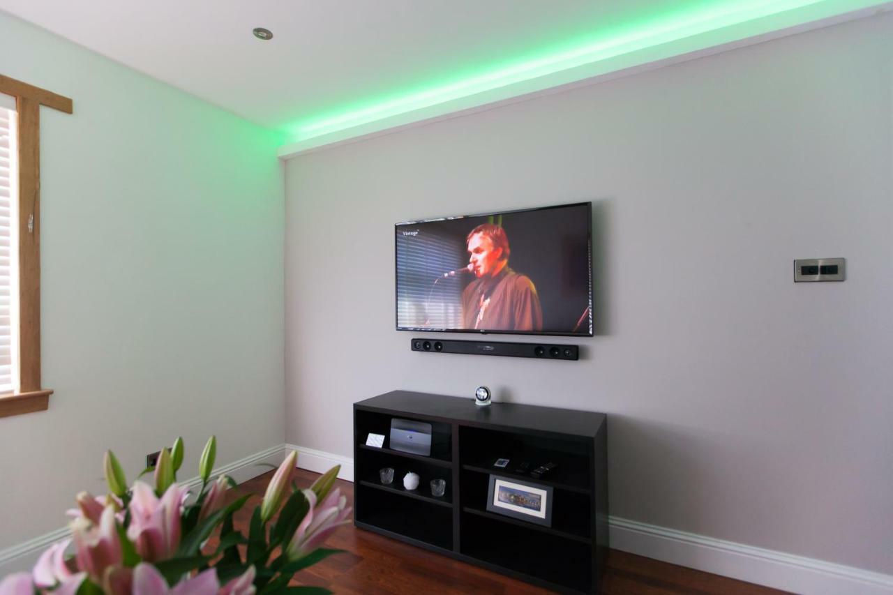 Leys Park Executive Apartments 던펌린 외부 사진